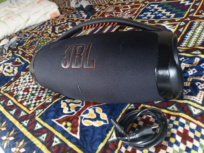 JBL boombox 3 