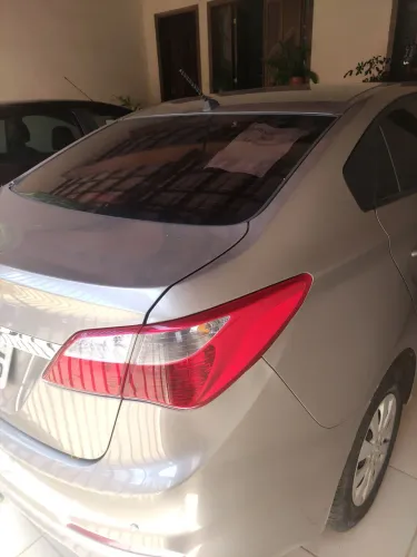 Hyundai HB20S Unique 1.0 Flex 12V Mec. 2019