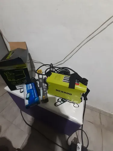 Mquina de solda inversora semi nova com nota usei trez vez com todos itens