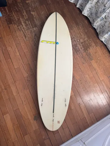 Vendo Prancha de Surf Usada