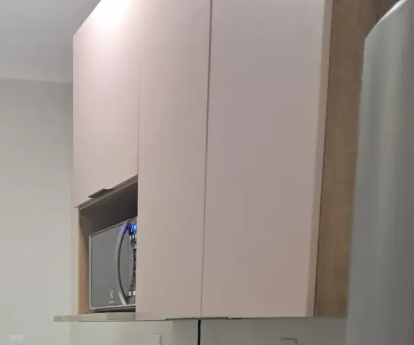 Armários aéreos Bartira Cristal com menos de um ano de uso