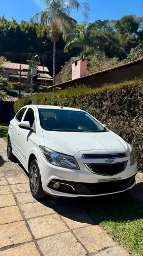 Chevrolet Onix Hatch LT 1.0 8V Flex Power Mec. 4P 2014
