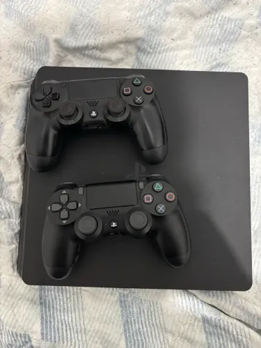 Vendo ps4 slim
