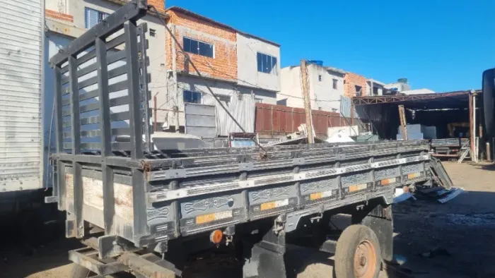Vende-se carroceria para iveco 3.80x2.10