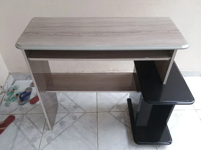 Mesa Computador Básica