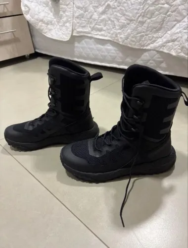 BOTA/COTURNO ARION INVICTUS 2.0 8" - PRETA