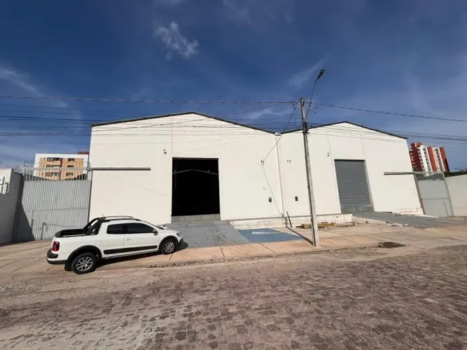 GALPÃO PARA ALUGAR NO BAIRRO DOS NOIVOS