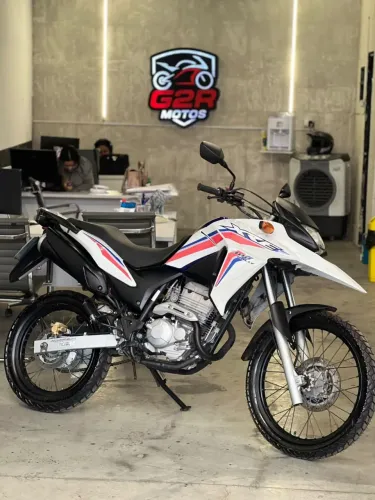 XRE 300 2018 Tricolor
