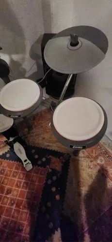 Bateria eletrônica carlsbro excelente