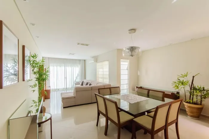 Casa na Vila Mariana para venda, com 161m², 04 dormitórios, sendo 02 suítes, 3 vagas Casa