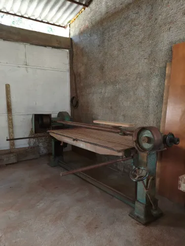 Máquinas para marcenaria Lixadeira Industrial de Cinta OMIL Trifásica Ferro Fundido