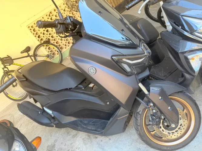Nmax conected 160 2025