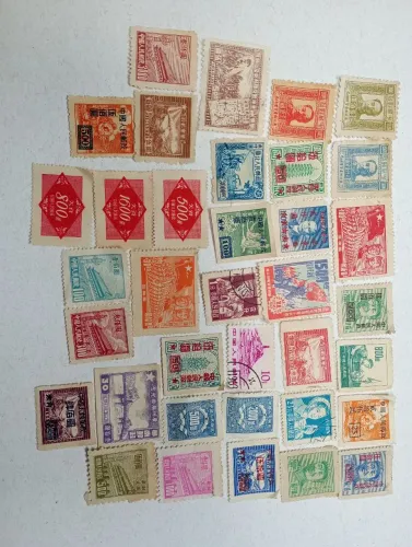 Selos China Antigos - Lote com 36 Unidades<br>Lote com 36 selos da República