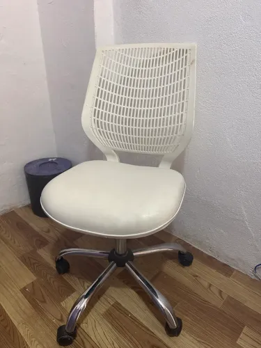 CADEIRA DE RODINHA