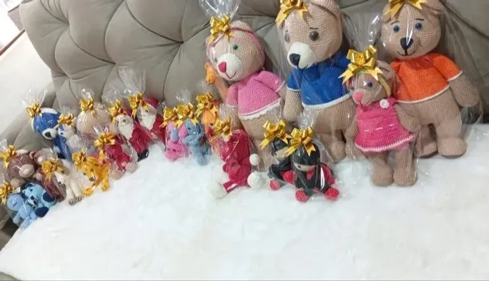 Vendo bichinhos amigurumis feito a mão lindos. meu watts * aceito Pix