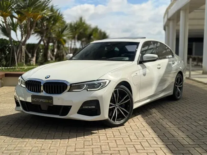 BMW 330E M Sport 2.0 Turbo Híbrido AU 2022