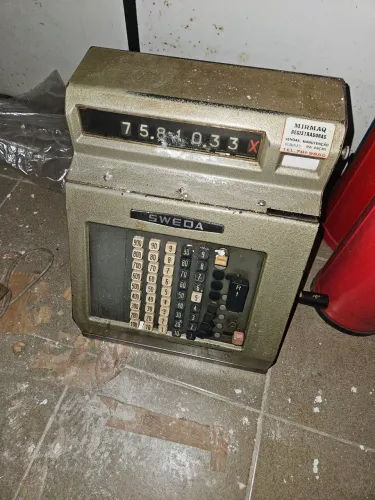 Máquina registradora antiga SWEDA