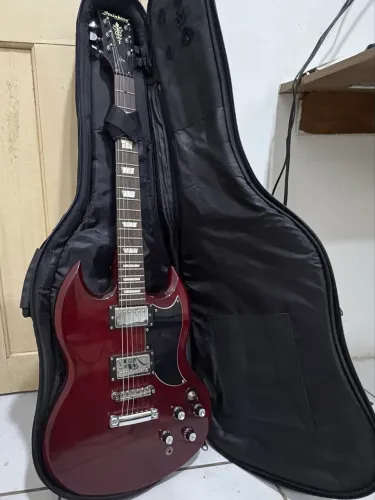 Guitarra SG Strinberg