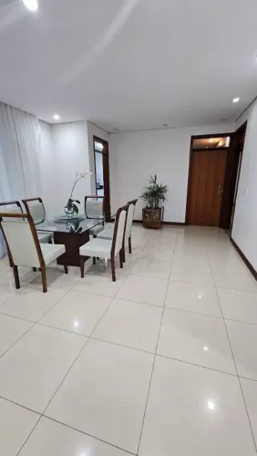 Mesa de jantar LÍDER, parcela sem juros