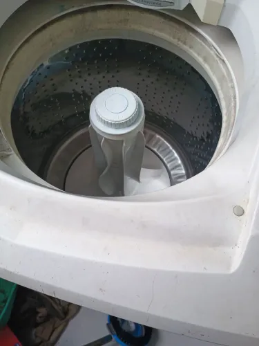 Vende se uma máquina traste 10 kilos funcionando em bom estado
