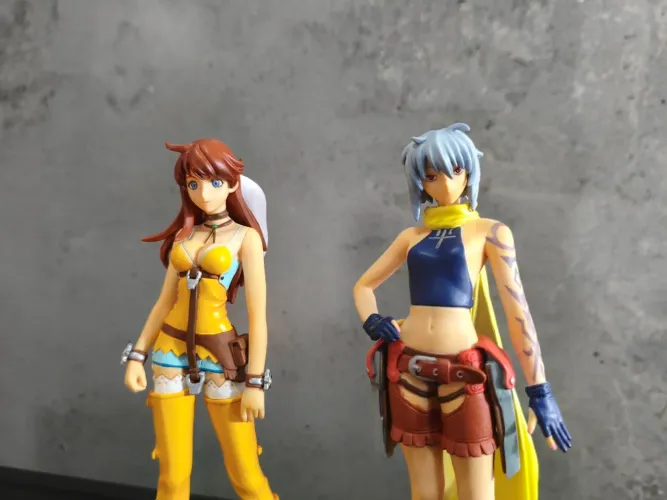 Figures de Burst Angel, personages Yamato Meg e Jo