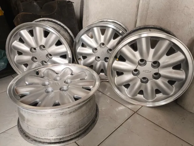 Rodas originais omega aro 15 furacão 5x110