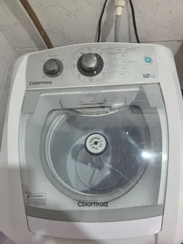 Máquina de lavar colormaq 12kg (com defeito apenas nas molas)