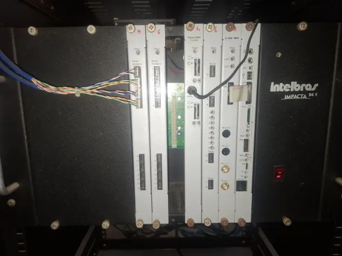 Central Telefônica IMPACTA 95 R  Intelbras
