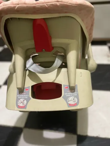 Cadeirinha bebê conforto 