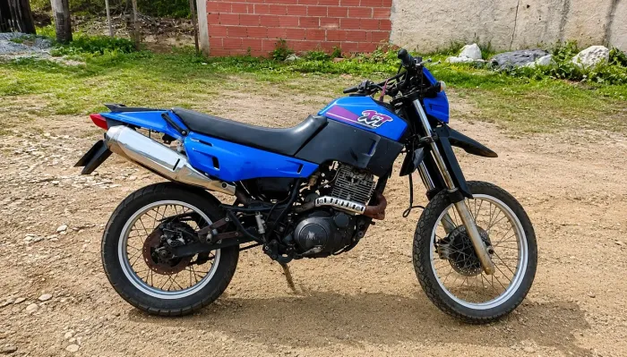 YAMAHA XT 600
