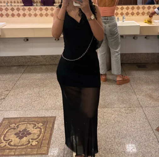 Vestido preto tule longo