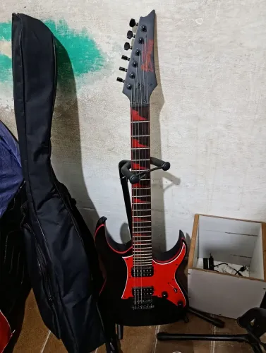 Guitarra Ibanez zerada