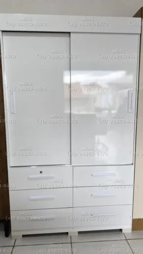 GUARDA-ROUPA MODERNO COM 2 PORTAS DE CORRER ?