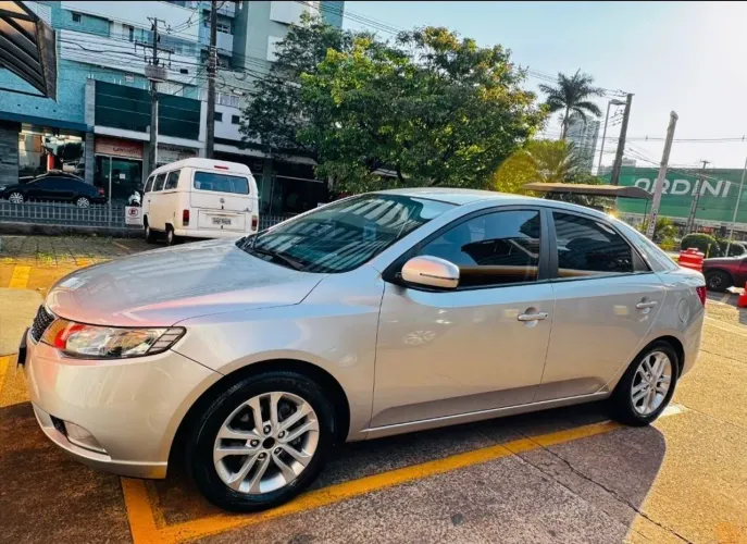 Kia Motors Cerato 1.6 16V Aut. 2011