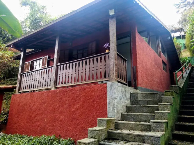 2 Casas e lazer completo, natureza!