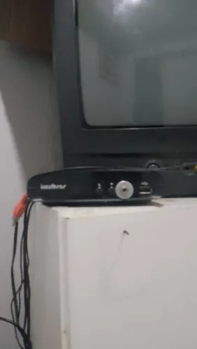 Tv 21 polegadas com conversor digital e antena funcionando perfeitamente