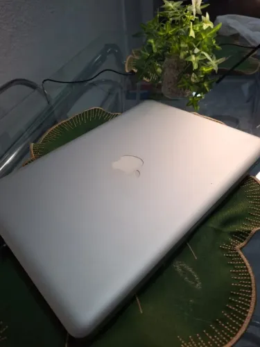 Macbook Pro 13''A1278 Intel Core 2 Duo 2010 o mais conservado anunciado.