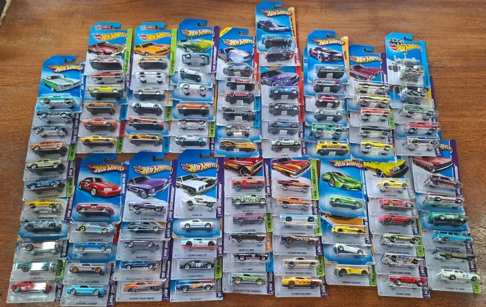 Coleção Hot wheels 2009 a 2013