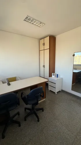 ALUGA-SE SALAS PARA CONSULTÓRIO 