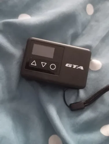 ENCHEDOR DE PNEU GTA COM DISPLAY DIGITAL E BOTÕES DE AJUSTE - PEÇA ORIGINAL PARA CICLISMO