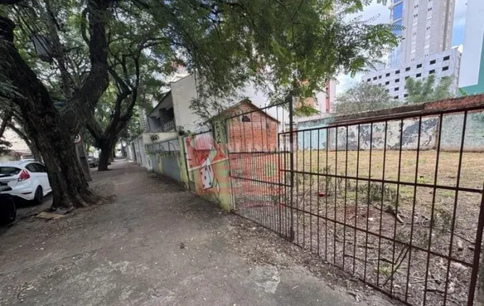 Excelente terreno comercial à venda em Maringá, Zona 07, com 217.5 m²