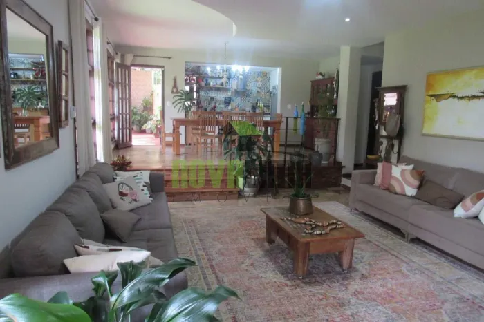 Venda, Casa em condomínio com 342.00m², 4 dormitório(s), 3 vaga(s). Ville de Montagne, Nov