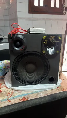 Caixa de som pra carro
