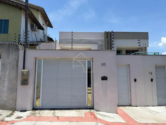 Casa de alto padrão com 3 suítes em Morada de Laranjeiras