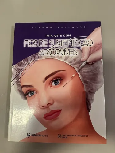 Implante com fios de sustentação absorvíveis 