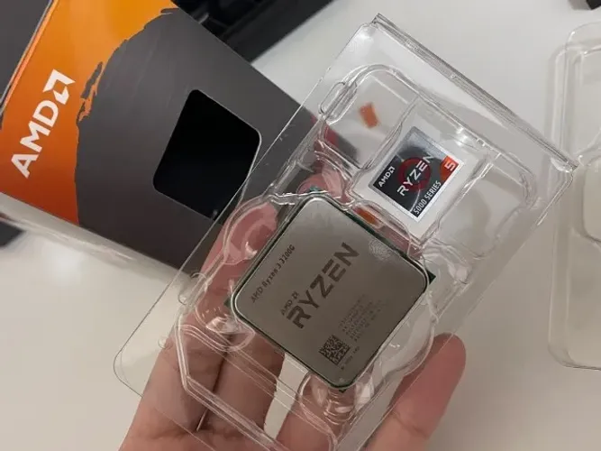 Ryzen 3 3200G + Cooler AMD