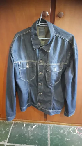 Jaqueta jeans hering em excelentes condições.