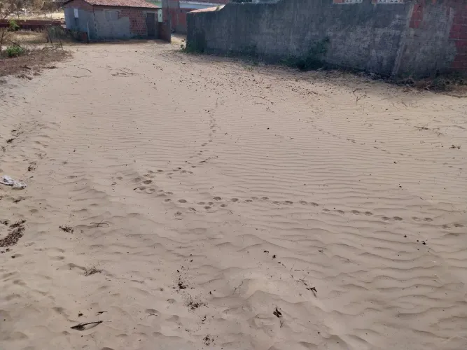 Vendo terreno a 500mtrs da Avenida Moêma Tinôco, a 2 min. da UPA e 5 min do Supermercado.