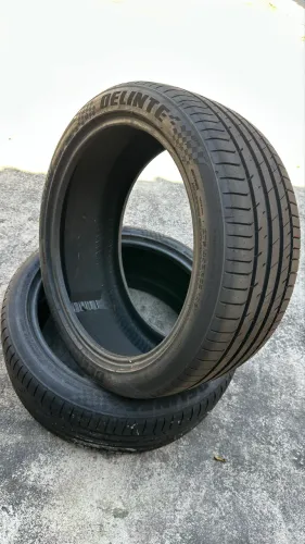 Pneu 275/40/22 Delinte 