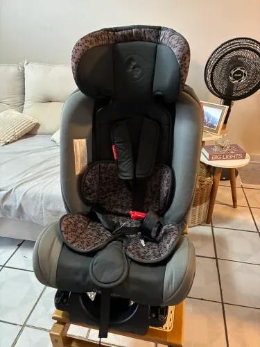 Cadeira Fisher Price até 36kg